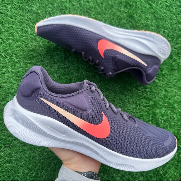 Nike Revolution 7 Dark Raisin / Crimson Tint - White - Picture 3 of 13